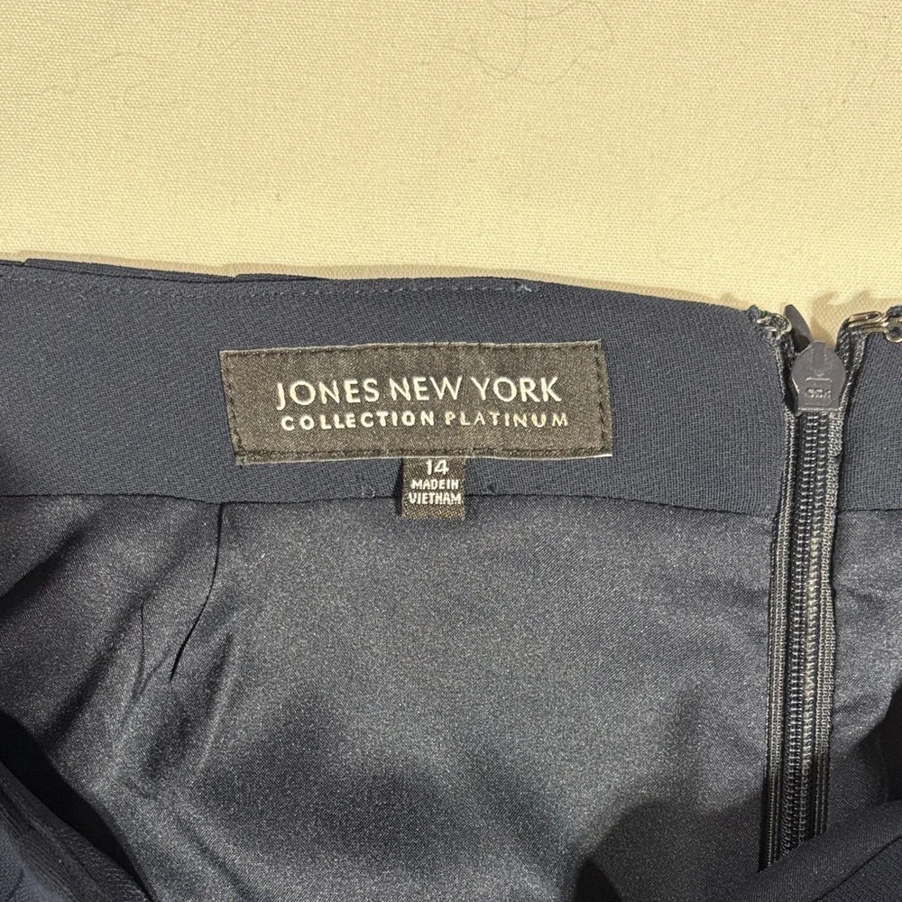 sleek navy